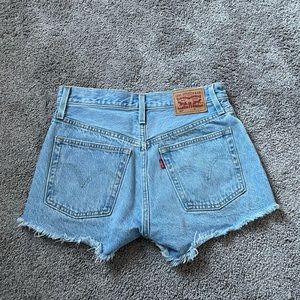 Levi’s shorts